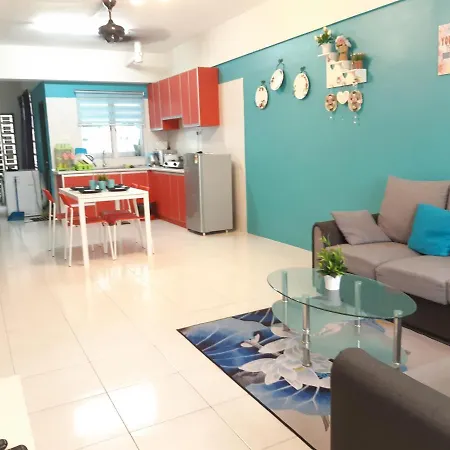Anis Homestay Bangi Exterior photo