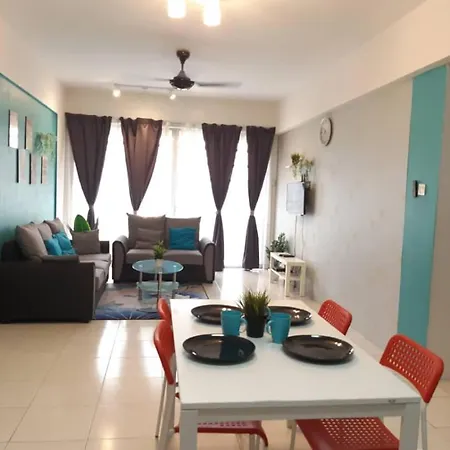 Anis Homestay Bangi Exterior photo