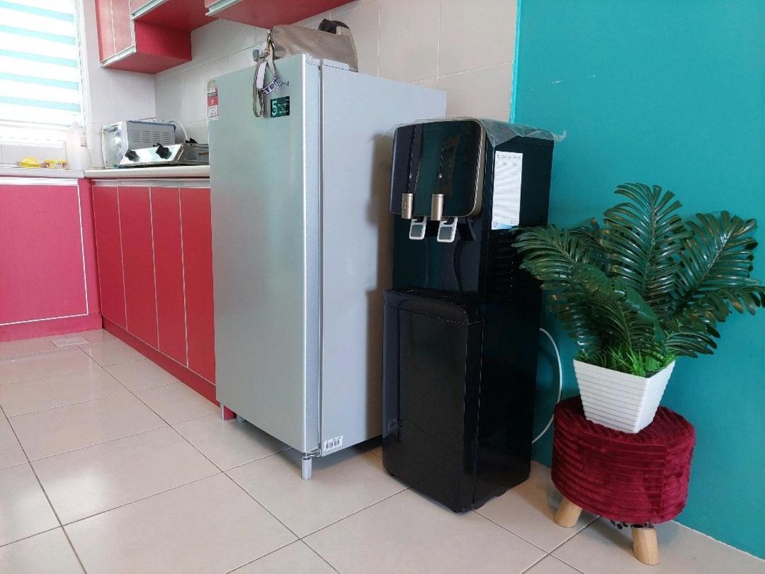 Anis Homestay Bangi Apartment *